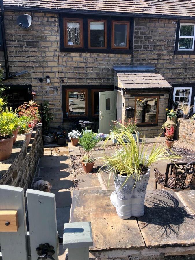 Wuthering Cottage - Central, Stylish, Cosy, Comfy ฮาเวิร์ท ภายนอก รูปภาพ