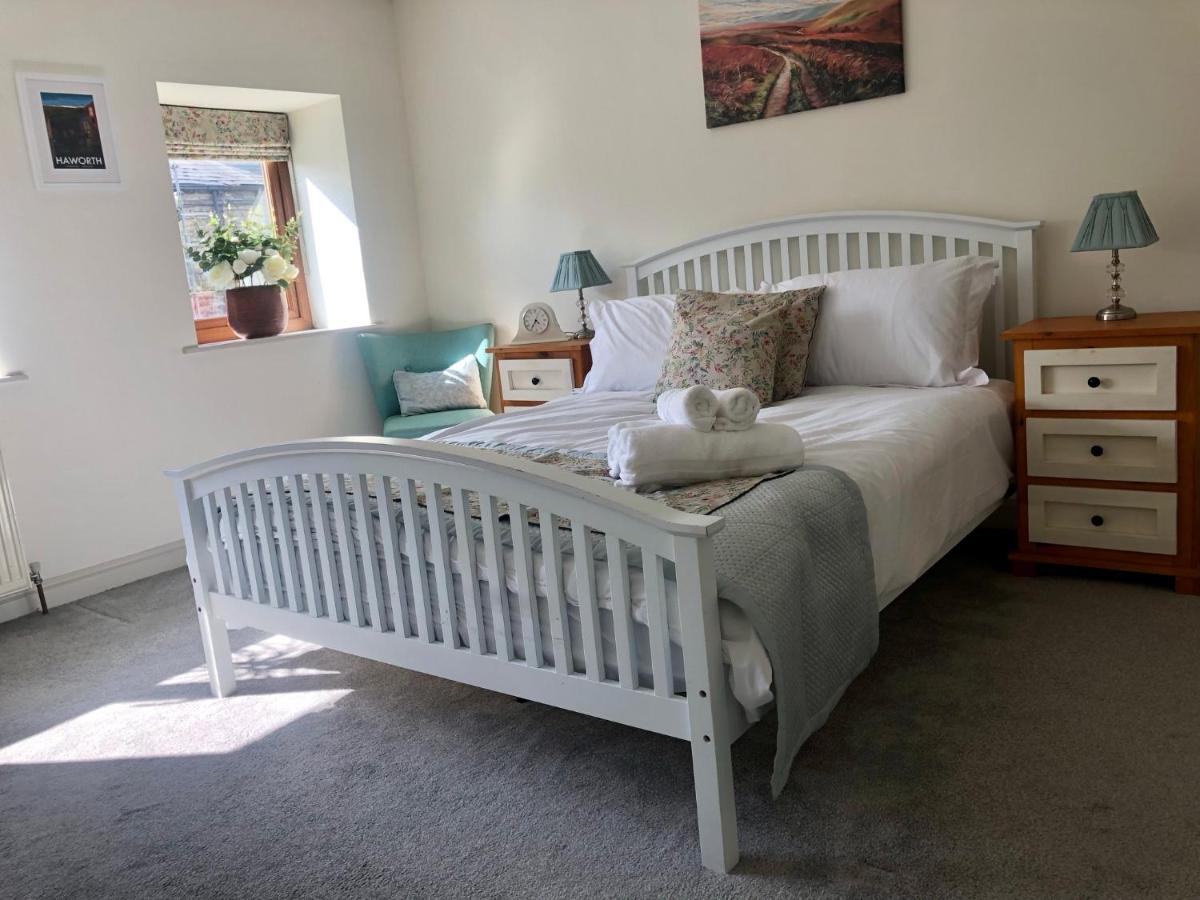Wuthering Cottage - Central, Stylish, Cosy, Comfy ฮาเวิร์ท ภายนอก รูปภาพ