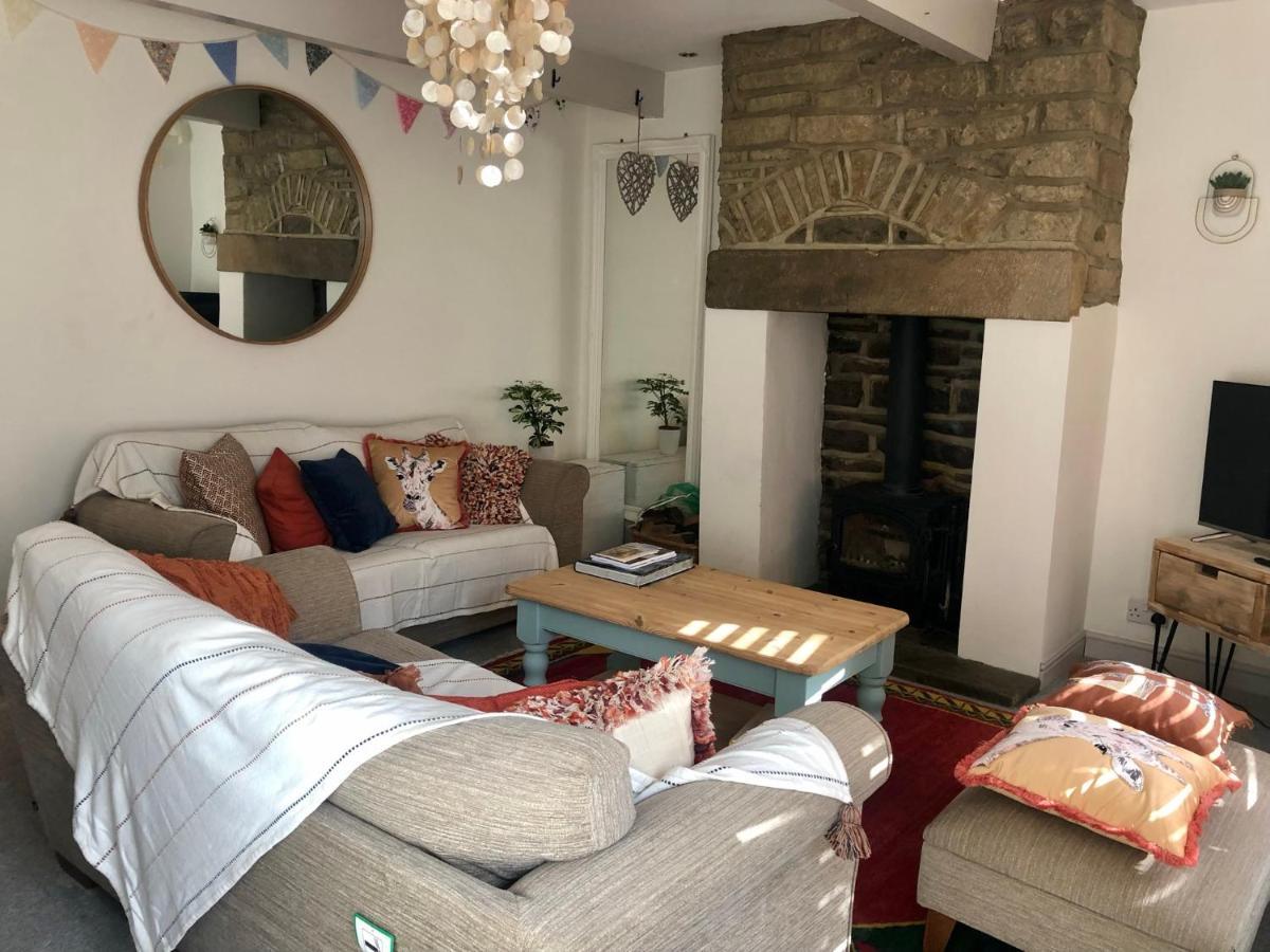 Wuthering Cottage - Central, Stylish, Cosy, Comfy ฮาเวิร์ท ภายนอก รูปภาพ