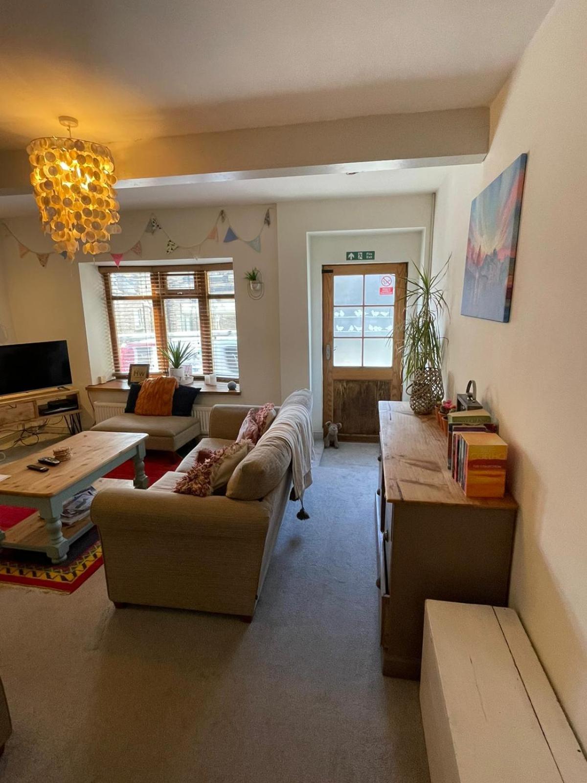 Wuthering Cottage - Central, Stylish, Cosy, Comfy ฮาเวิร์ท ภายนอก รูปภาพ