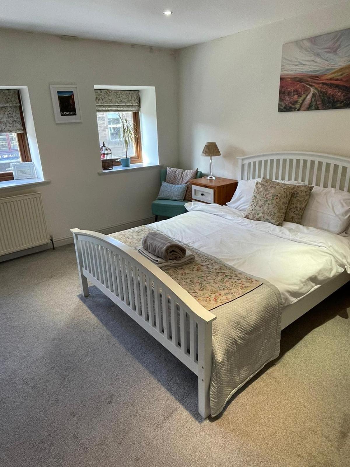 Wuthering Cottage - Central, Stylish, Cosy, Comfy ฮาเวิร์ท ภายนอก รูปภาพ
